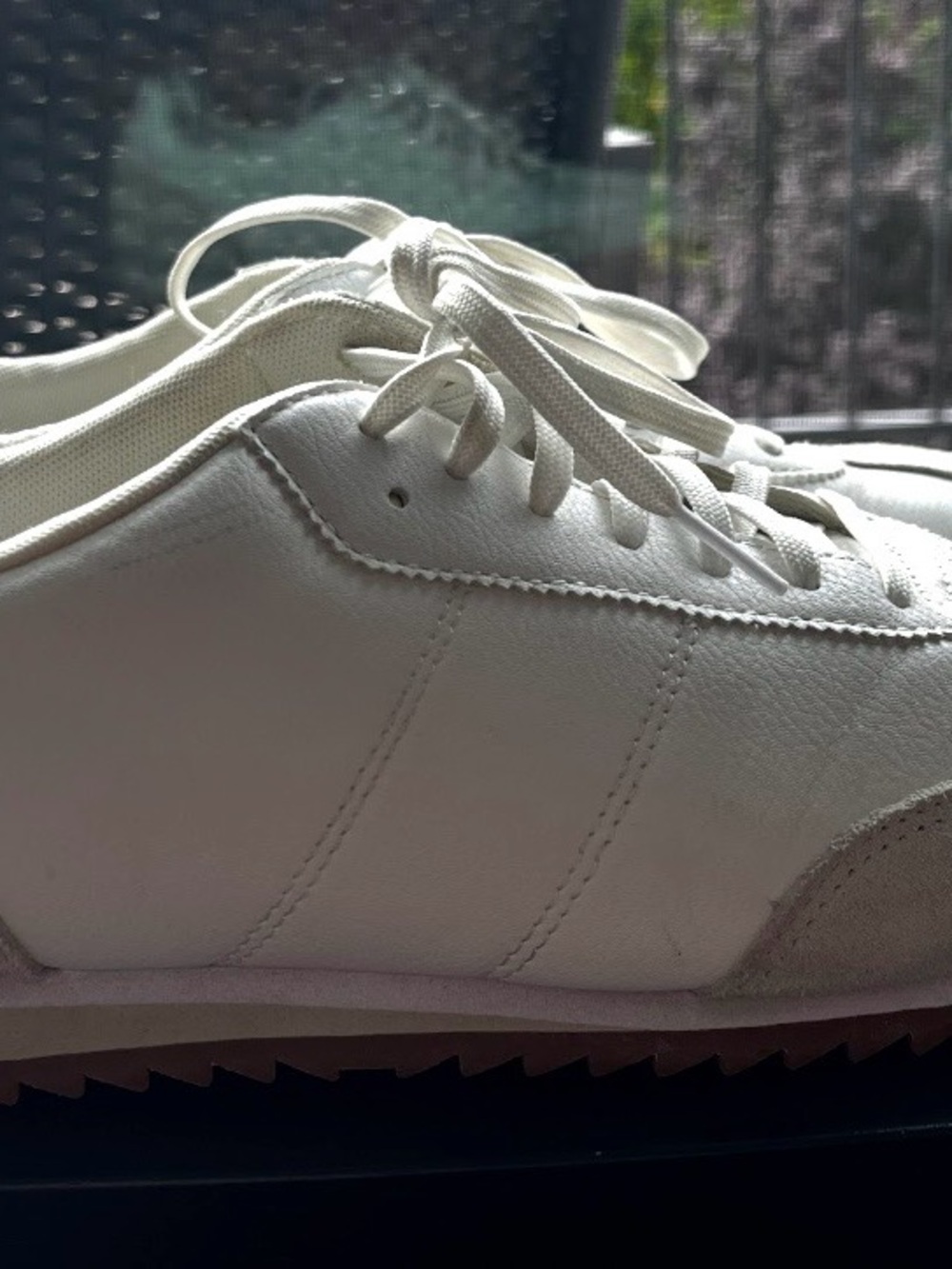 Men's Uniqlo combination White Leather & Suede Low-Top Sneakers with Gum Sole - Picture 3 of 3
